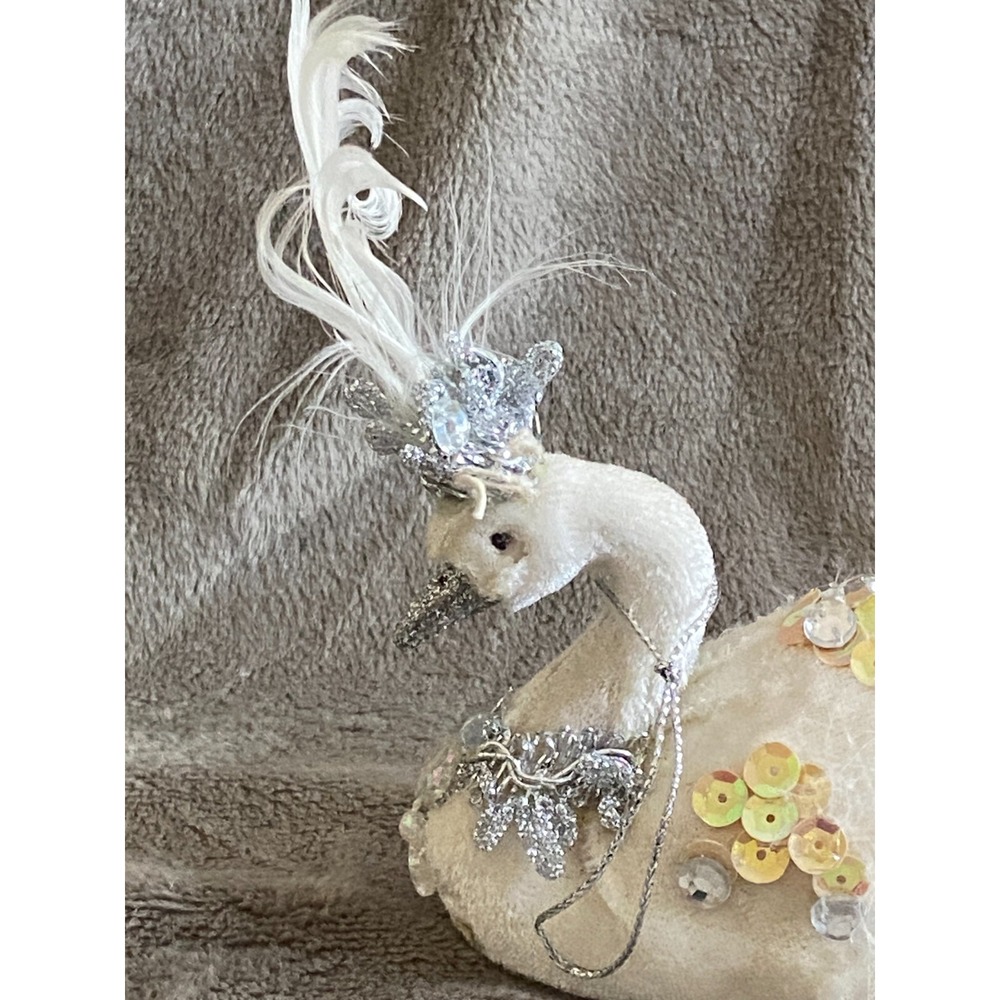 Vtg KATHERINE'S COLLECTION ~Pair of Velvet Feather Sequin Glitter Swan Ornaments - Picture 7 of 15